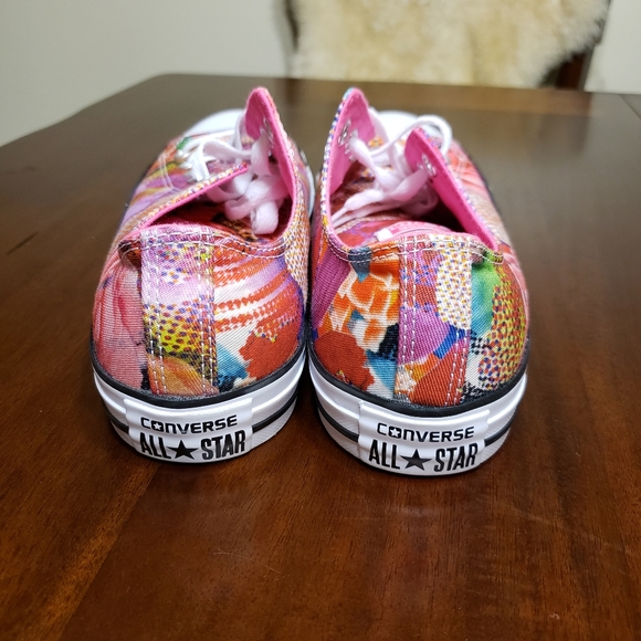 Converse Women's Chuck Taylor All Digital Floral - Picture 2 of 9